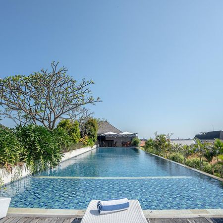 Отель Ramada By Wyndham Bali Sunset Road Kuta Семиньяк Экстерьер фото
