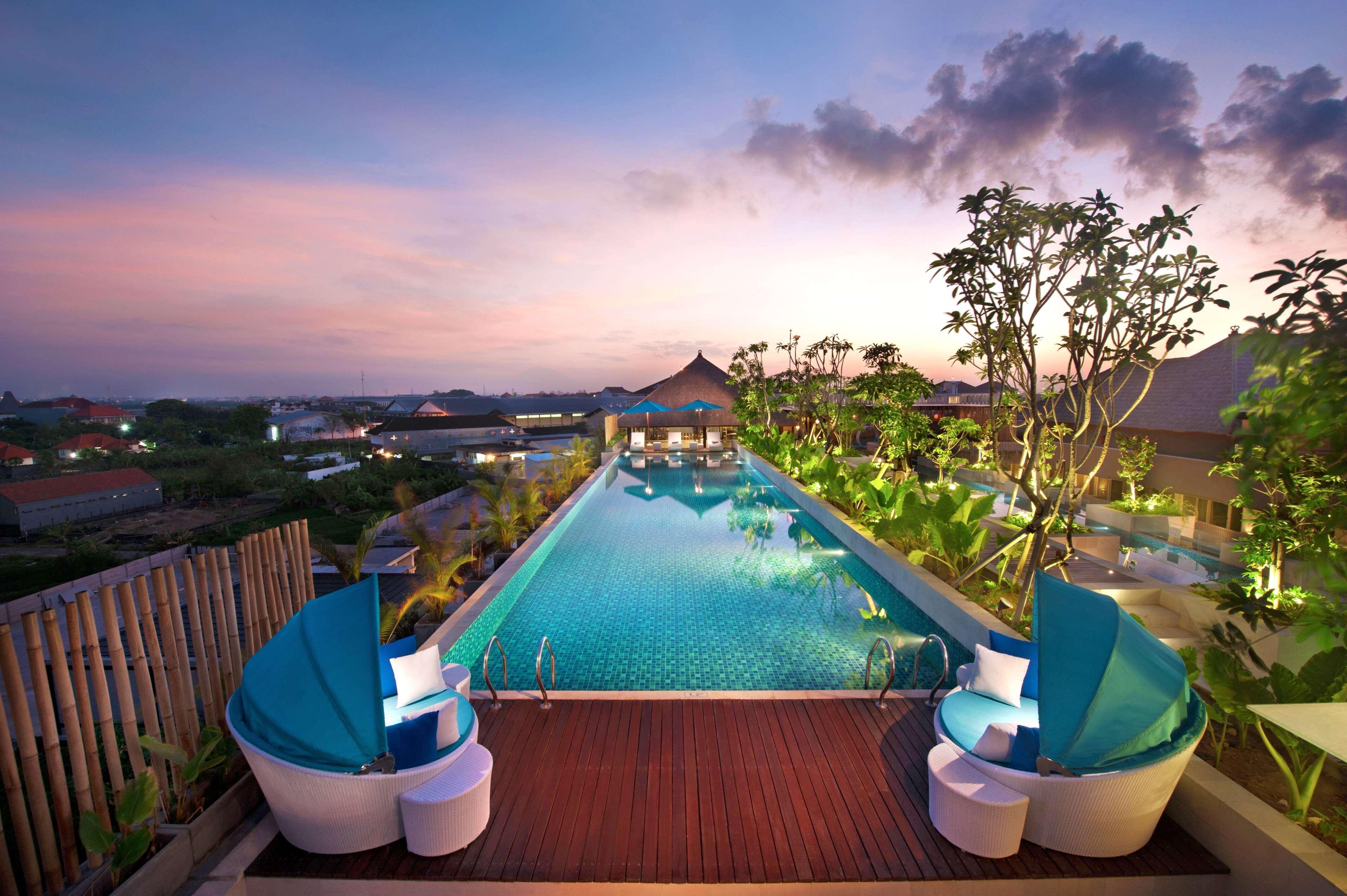 Отель Ramada By Wyndham Bali Sunset Road Kuta Семиньяк Экстерьер фото