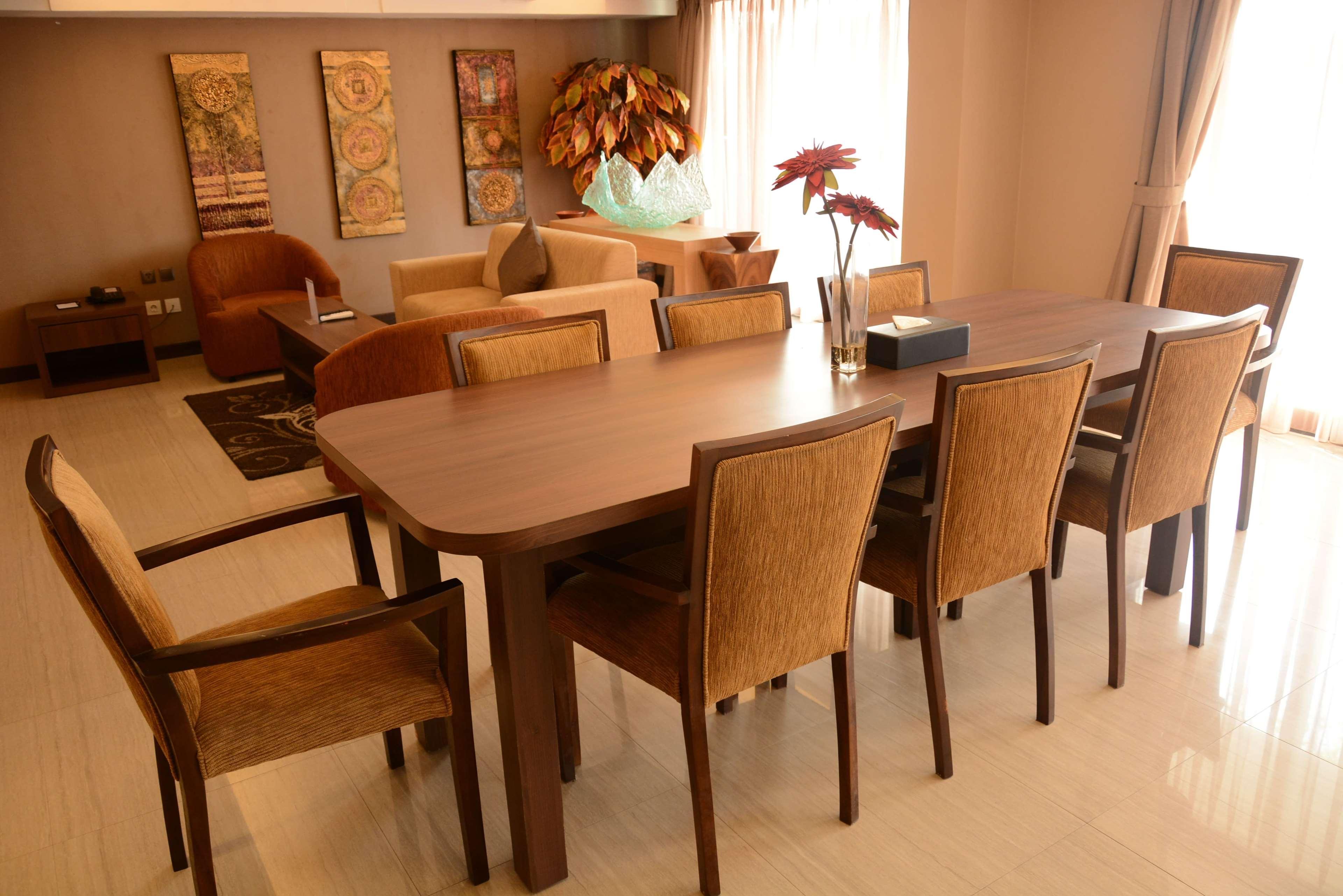 Отель Ramada By Wyndham Bali Sunset Road Kuta Семиньяк Экстерьер фото