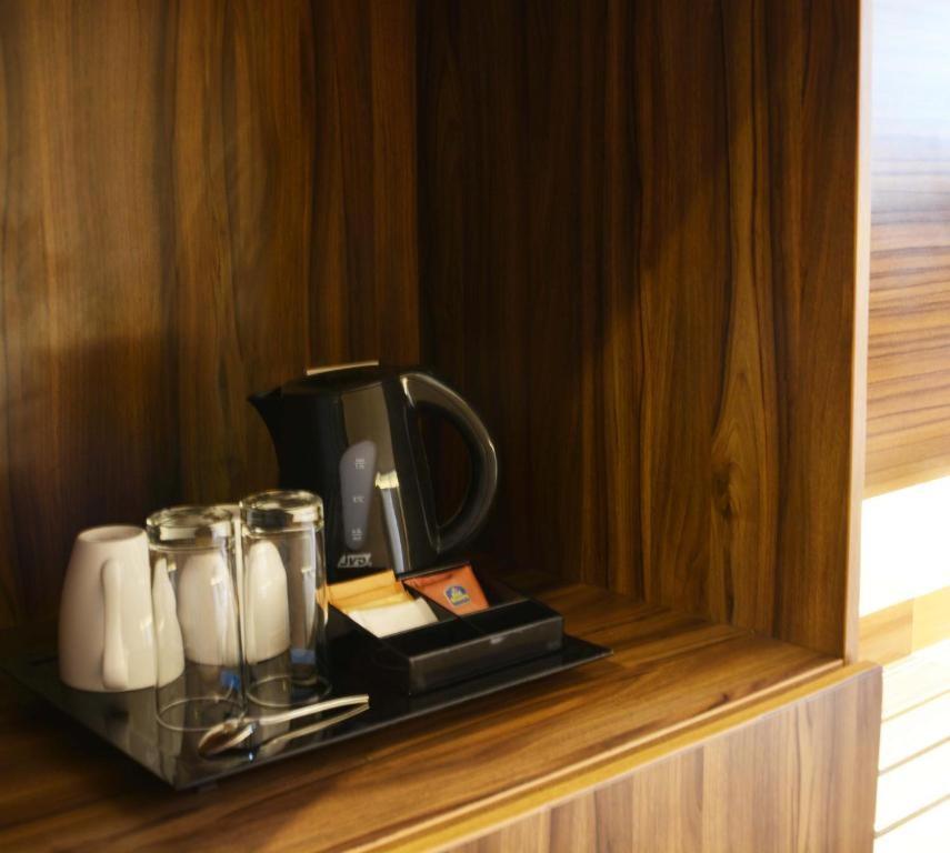 Отель Ramada By Wyndham Bali Sunset Road Kuta Семиньяк Экстерьер фото