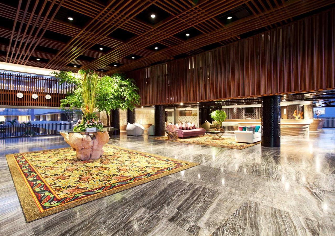 Отель Ramada By Wyndham Bali Sunset Road Kuta Семиньяк Экстерьер фото