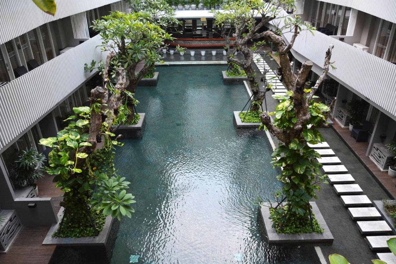 Отель Ramada By Wyndham Bali Sunset Road Kuta Семиньяк Экстерьер фото