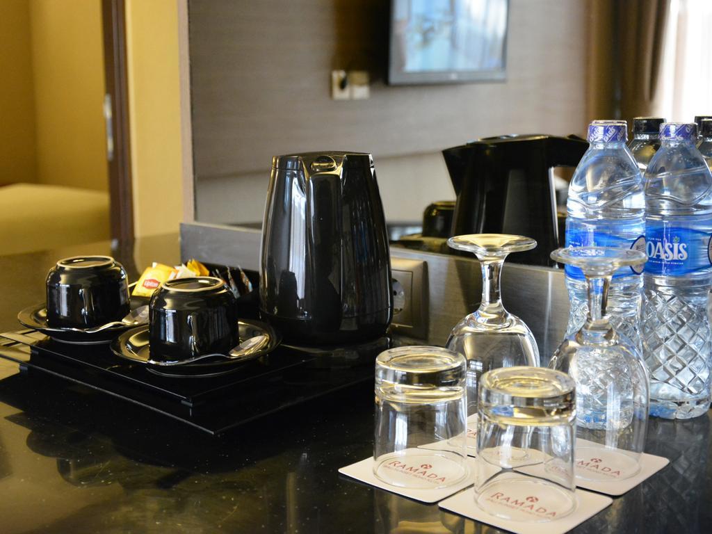 Отель Ramada By Wyndham Bali Sunset Road Kuta Семиньяк Экстерьер фото