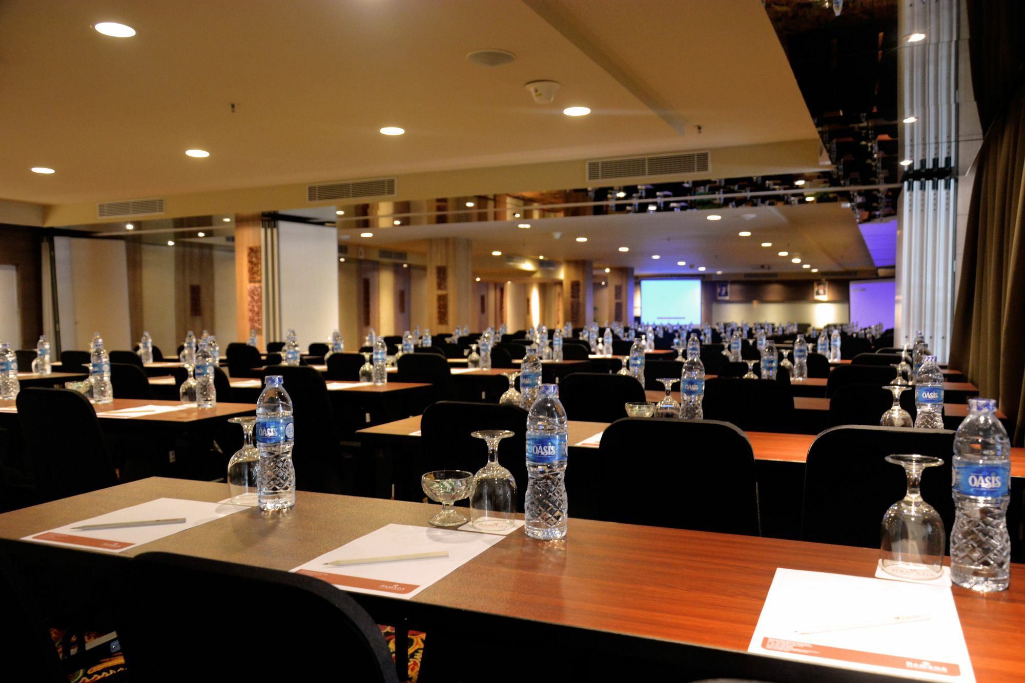 Отель Ramada By Wyndham Bali Sunset Road Kuta Семиньяк Экстерьер фото