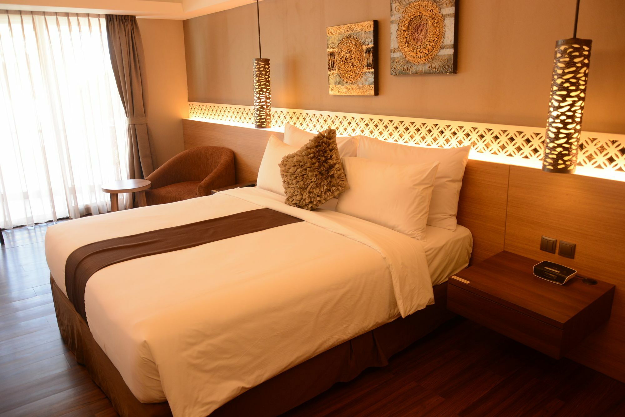 Отель Ramada By Wyndham Bali Sunset Road Kuta Семиньяк Экстерьер фото