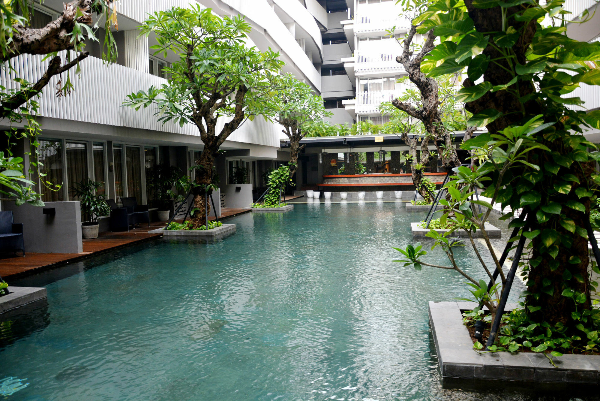 Отель Ramada By Wyndham Bali Sunset Road Kuta Семиньяк Экстерьер фото