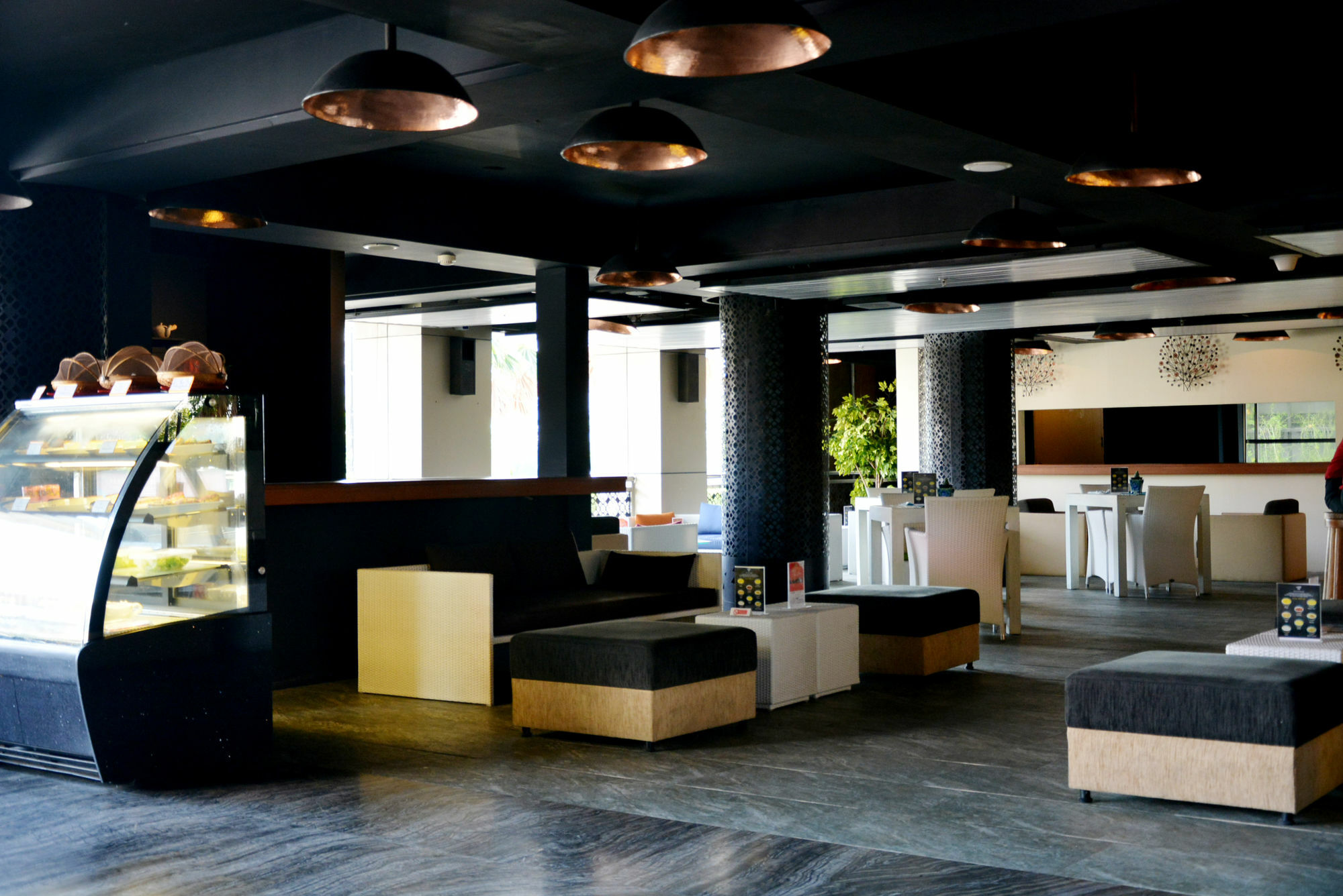 Отель Ramada By Wyndham Bali Sunset Road Kuta Семиньяк Экстерьер фото