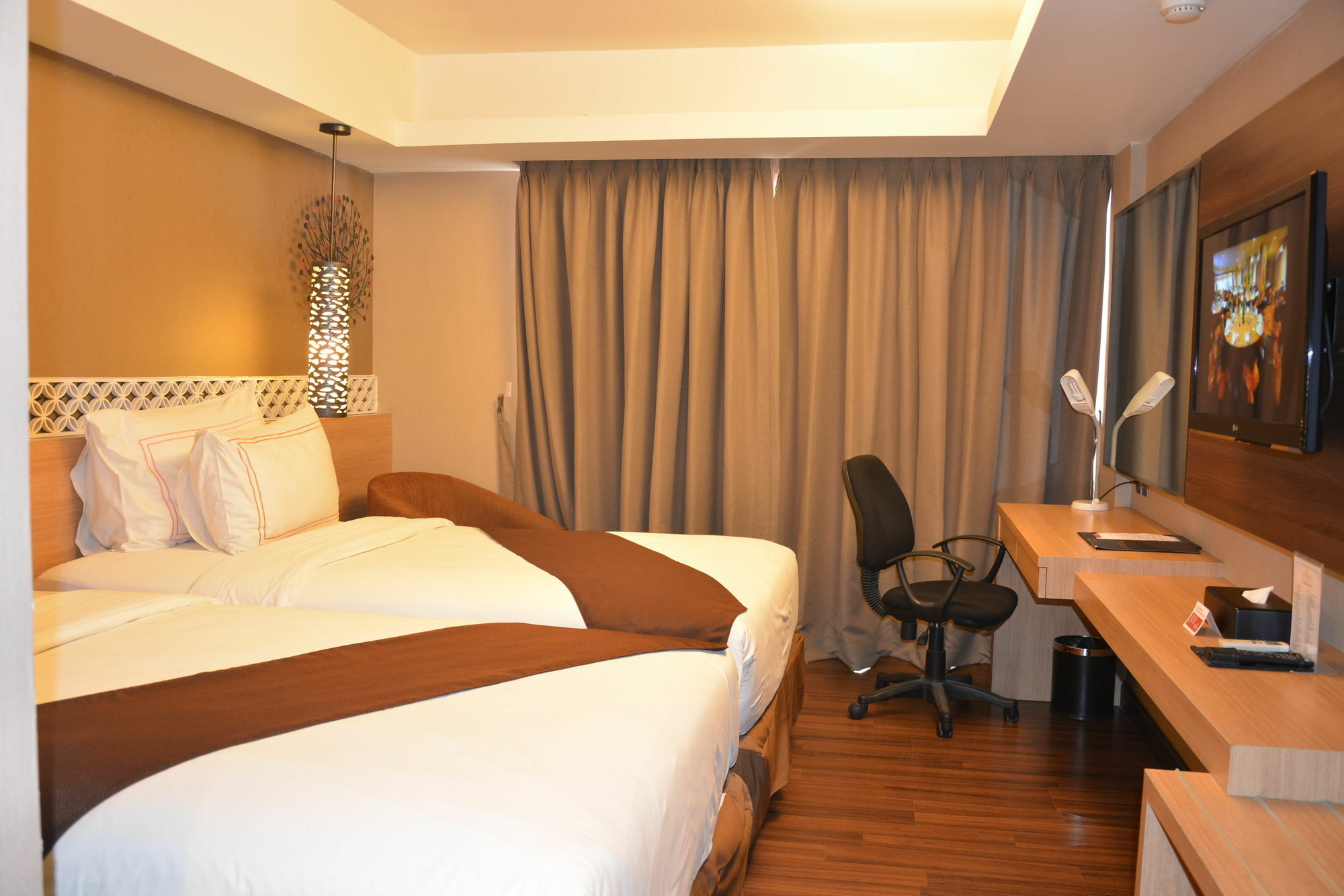 Отель Ramada By Wyndham Bali Sunset Road Kuta Семиньяк Экстерьер фото