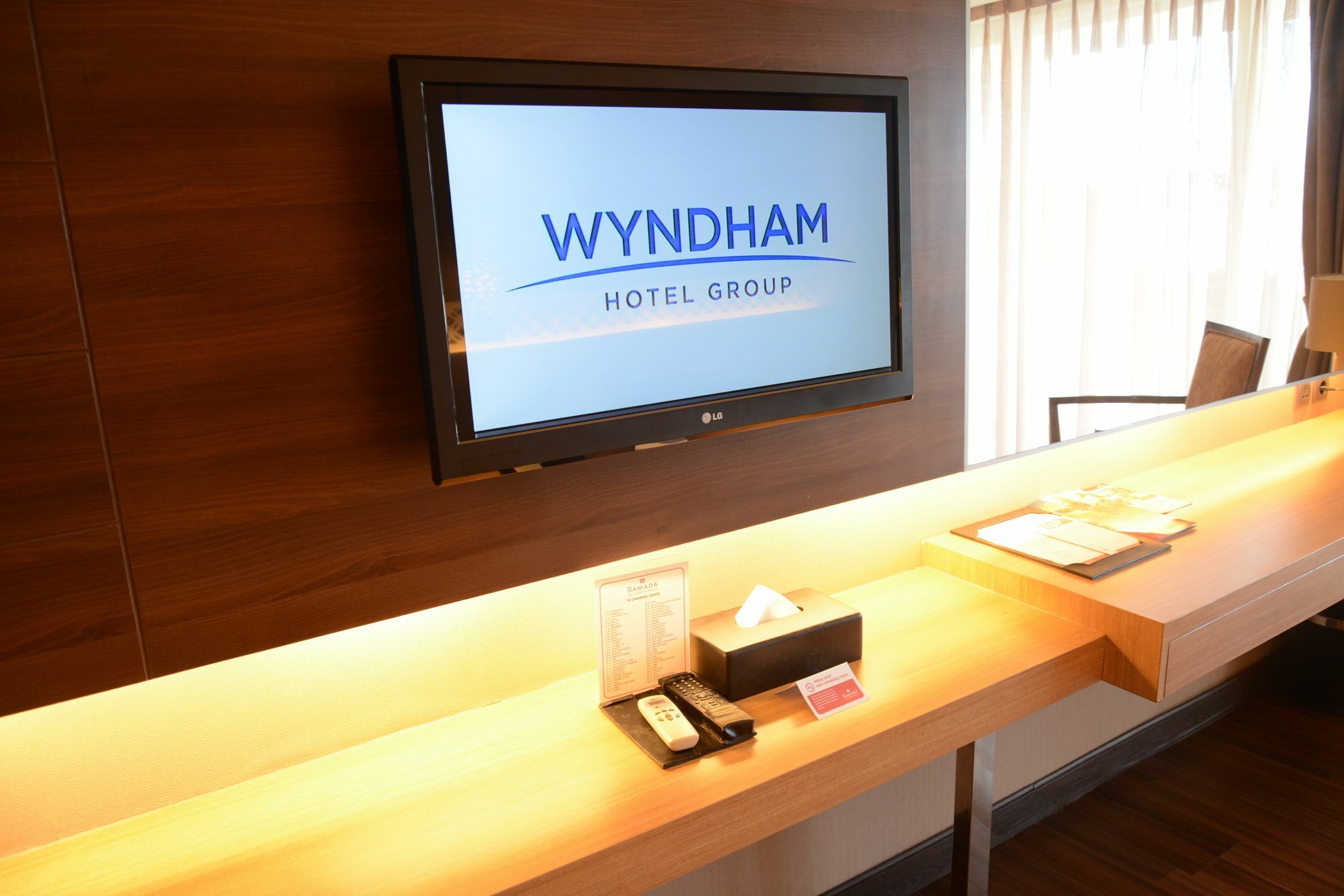 Отель Ramada By Wyndham Bali Sunset Road Kuta Семиньяк Экстерьер фото